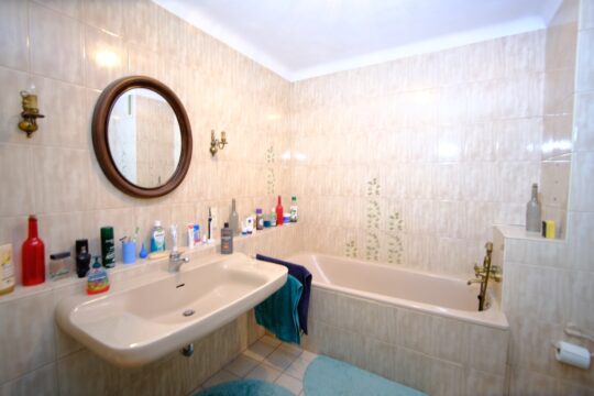 Badezimmer im 2. OG