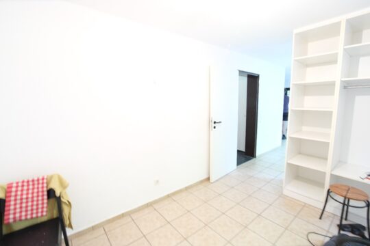 Wandschrank im Schlafraum