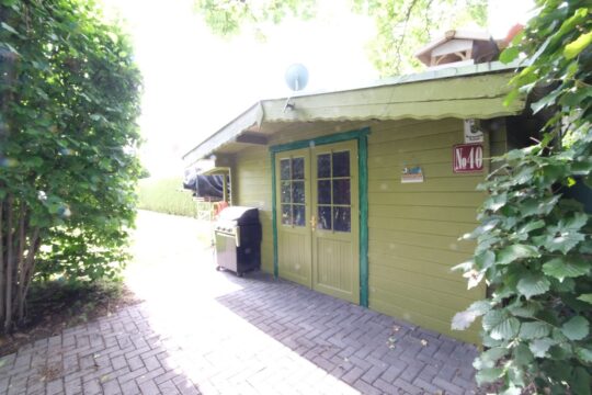 Holzpartyhaus im Garten
