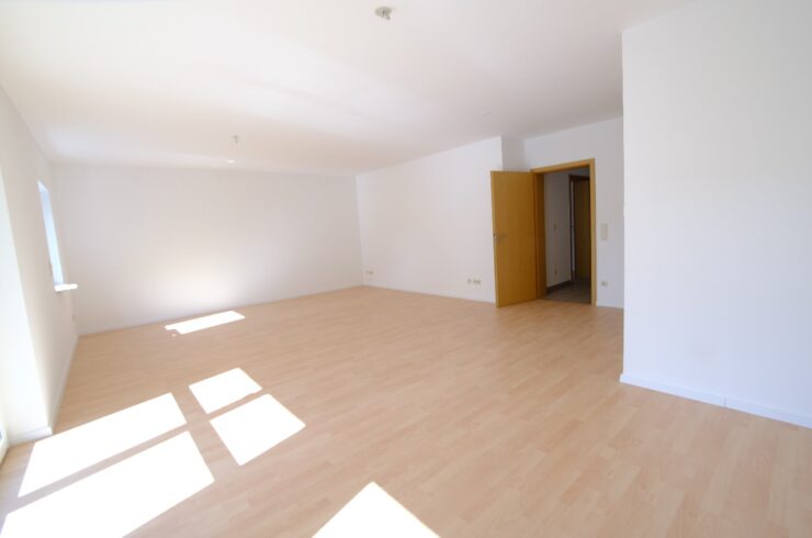Renoviert und bezugsbereit – 3 Zimmer, Balkon und zentral