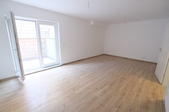 Schlafzimmer UG mit Terrasse