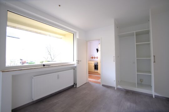 eingebauter Wandschrank