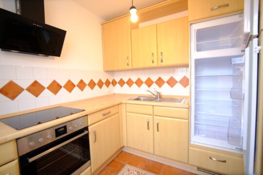 Einbauküche mit E-Geräten