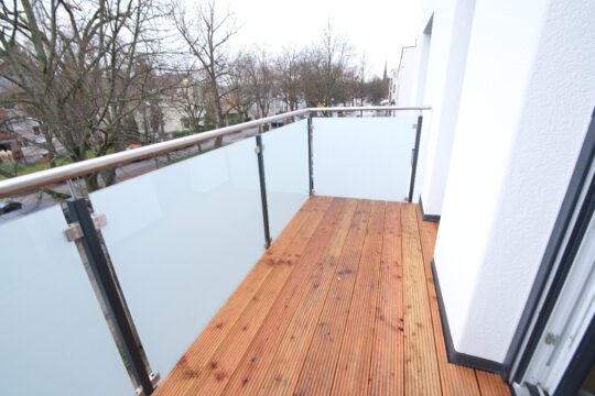 Balkon zur Vorderseite