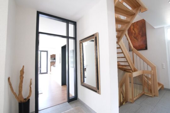 luftiger Eingangsbereich