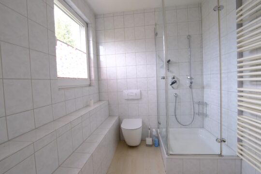 Bad mit Dusche OG