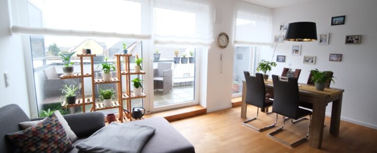 Neuwertige 3 Zimmer Maisonette-ETW Bj. 2020 mit Balkon und PKW-Garage