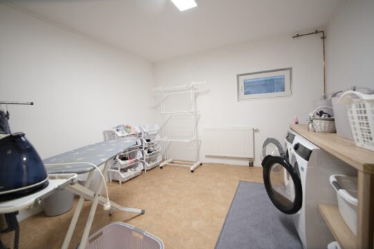 Bügel-Wasch-Zimmer