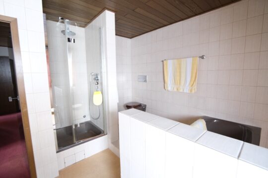 Badezimmer 2.OG