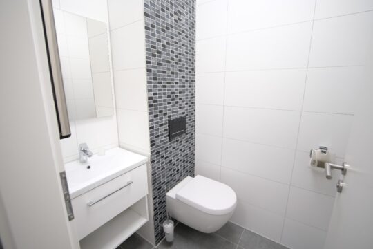 H-WC