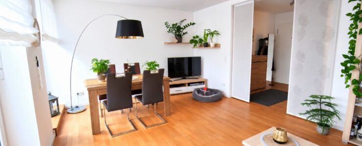 Zentrale Lage: 3 Zimmer Maisonette-ETW mit Balkon, PKW-Garage und Aufzug