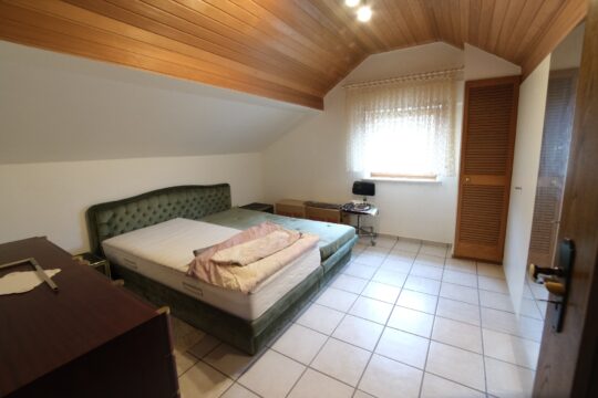 Schlafzimmer DG