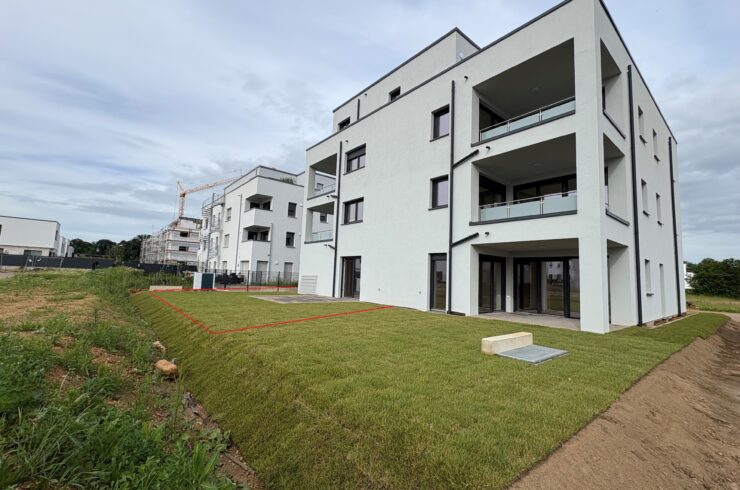 Schöne 2 Zimmer-Wohnung mit Garten! und Aufzug.