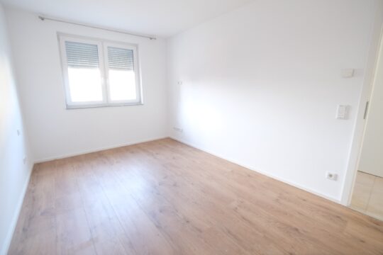 Büro oder Schlafraum EG