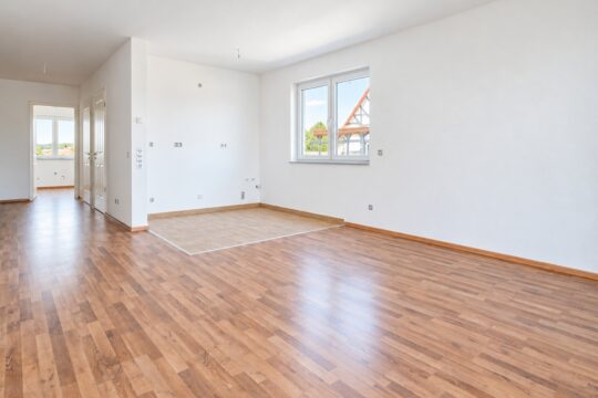Wohnbereich mit Zugang Balkon